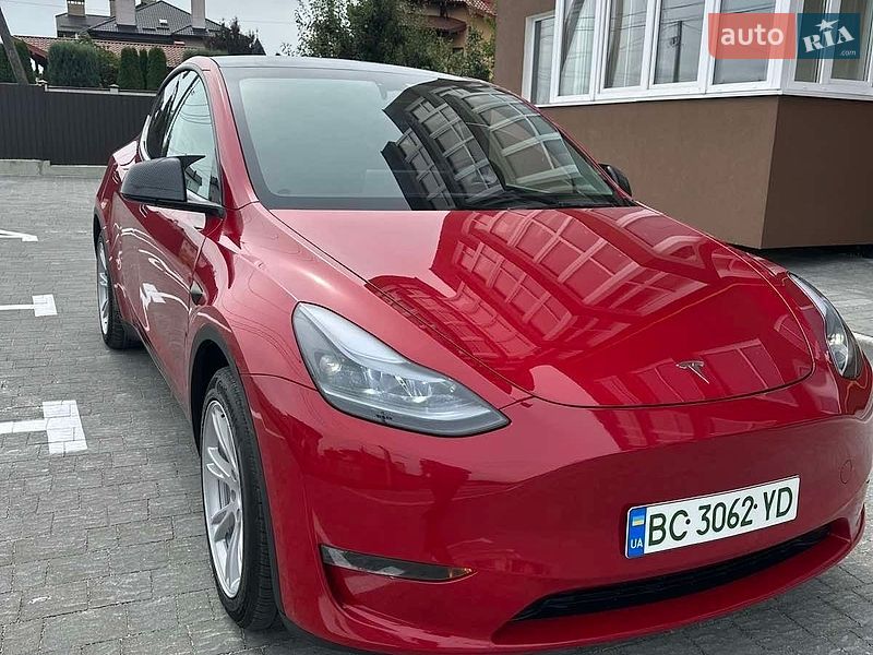 Внедорожник / Кроссовер Tesla Model Y 2023 в Львове