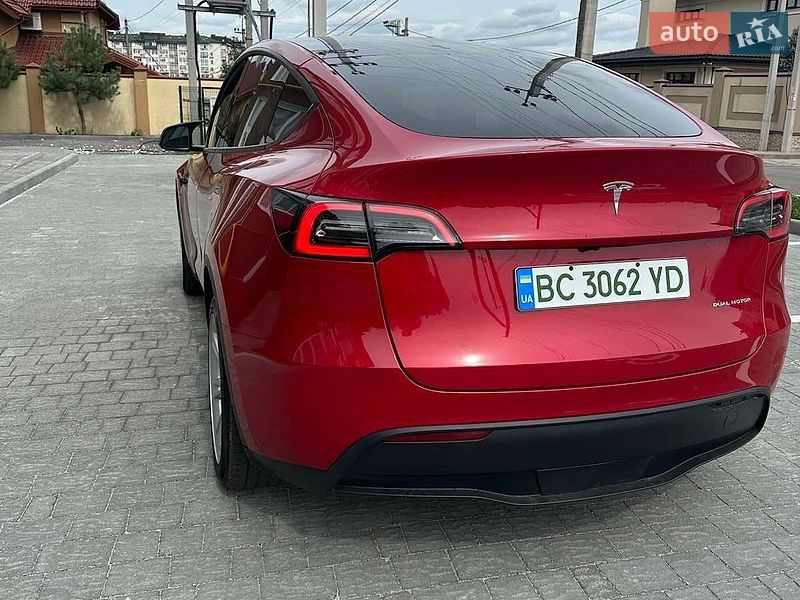 Внедорожник / Кроссовер Tesla Model Y 2023 в Львове