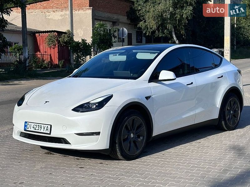 Tesla Model Y 2021