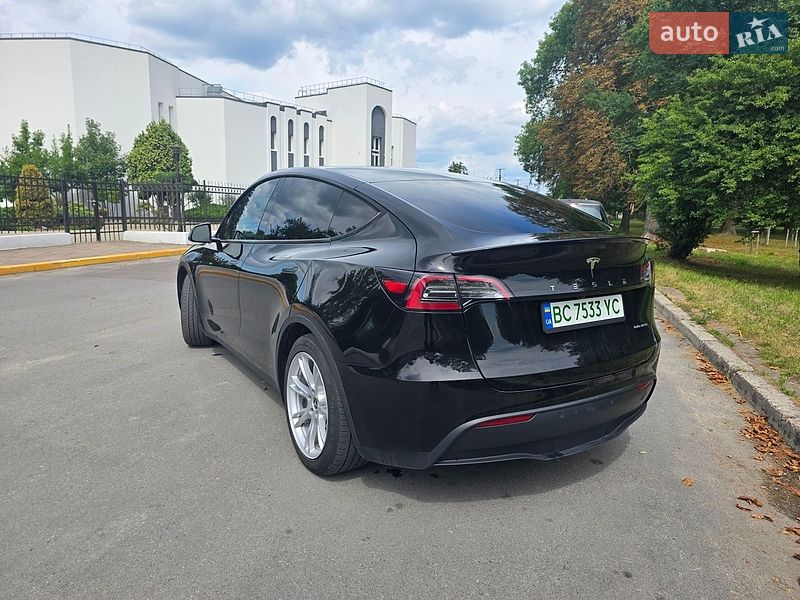 Внедорожник / Кроссовер Tesla Model Y 2023 в Львове