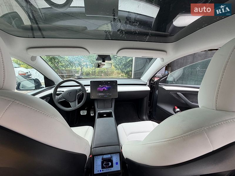 Внедорожник / Кроссовер Tesla Model Y 2023 в Киеве