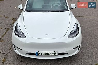 Tesla Model Y  2023