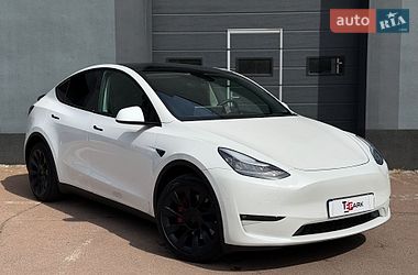 Tesla Model Y  2021