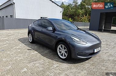 Tesla Model Y  2021