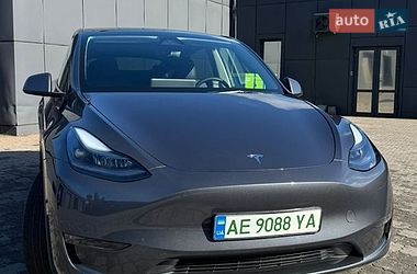 Tesla Model Y  2023