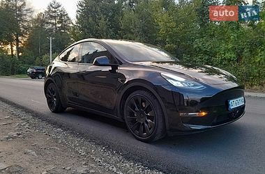 Tesla Model Y  2022