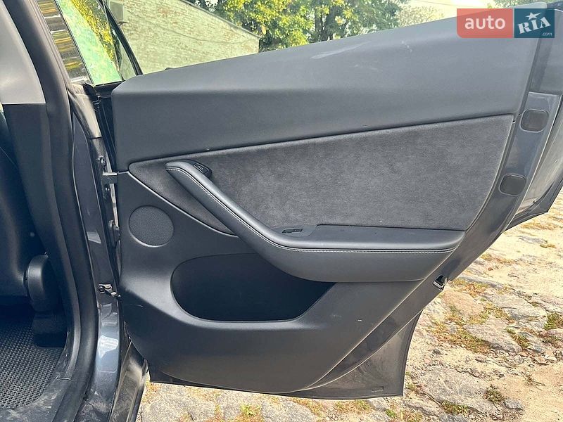 Внедорожник / Кроссовер Tesla Model Y 2021 в Киеве фото 21 Внедорожник / Кроссовер Tesla Model Y 2021 в Киеве