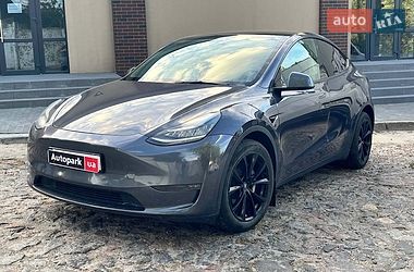Tesla Model Y  2021