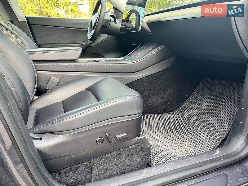 Внедорожник / Кроссовер Tesla Model Y 2021 в Киеве фото 25 Внедорожник / Кроссовер Tesla Model Y 2021 в Киеве