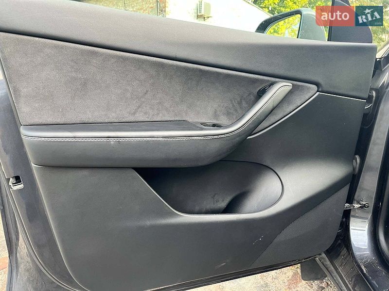 Внедорожник / Кроссовер Tesla Model Y 2021 в Киеве фото 13 Внедорожник / Кроссовер Tesla Model Y 2021 в Киеве