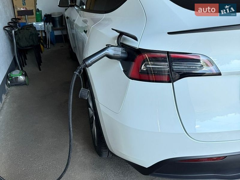 Внедорожник / Кроссовер Tesla Model Y 2022 в Виннице фото 3 Внедорожник / Кроссовер Tesla Model Y 2022 в Виннице