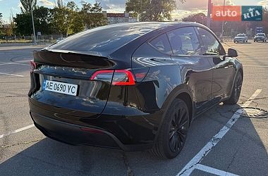 Tesla Model Y  2022