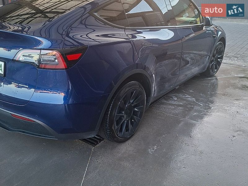 Внедорожник / Кроссовер Tesla Model Y 2022 в Ивано-Франковске