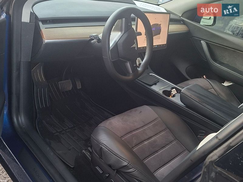 Внедорожник / Кроссовер Tesla Model Y 2022 в Ивано-Франковске