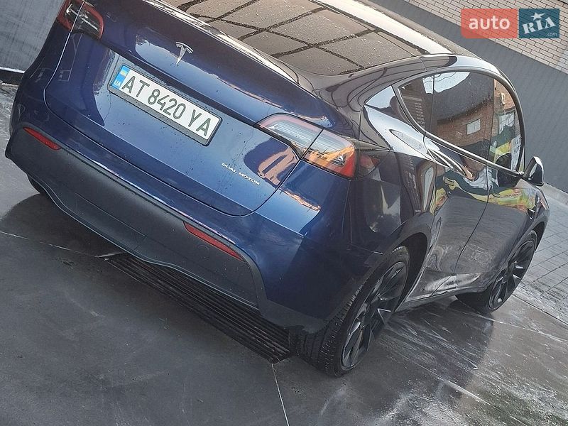 Внедорожник / Кроссовер Tesla Model Y 2022 в Ивано-Франковске