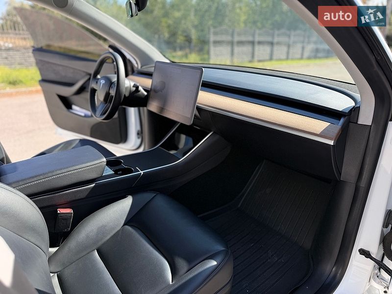 Внедорожник / Кроссовер Tesla Model Y 2020 в Днепре фото 23 Внедорожник / Кроссовер Tesla Model Y 2020 в Днепре