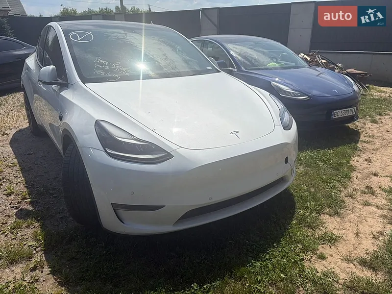 Tesla Model Y