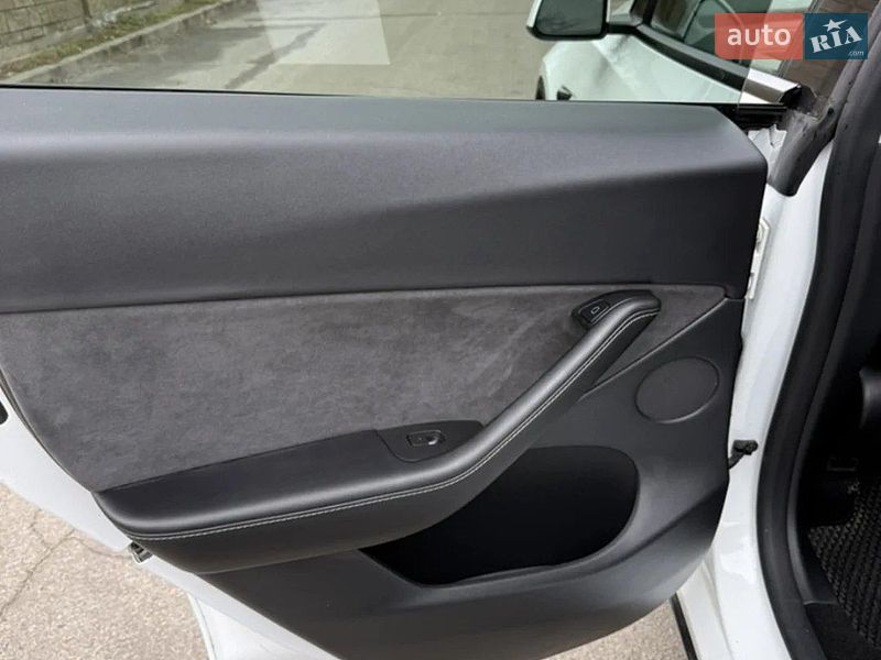 Внедорожник / Кроссовер Tesla Model Y 2021 в Киеве фото 14 Внедорожник / Кроссовер Tesla Model Y 2021 в Киеве