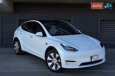 Tesla Model Y  2022