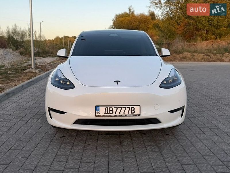 Позашляховик / Кросовер Tesla Model Y 2021 в Львові