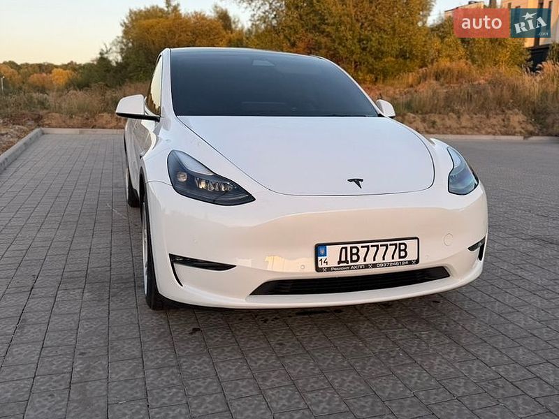 Позашляховик / Кросовер Tesla Model Y 2021 в Львові