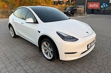 Позашляховик / Кросовер Tesla Model Y 2021 в Львові