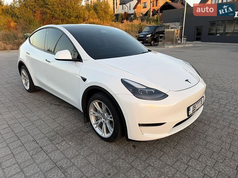 Позашляховик / Кросовер Tesla Model Y 2021 в Львові