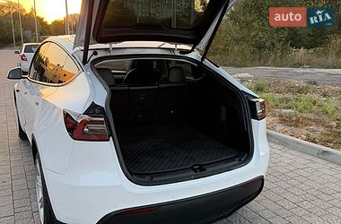 Позашляховик / Кросовер Tesla Model Y 2021 в Львові
