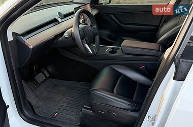 Позашляховик / Кросовер Tesla Model Y 2021 в Львові