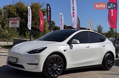 Tesla Model Y  2022