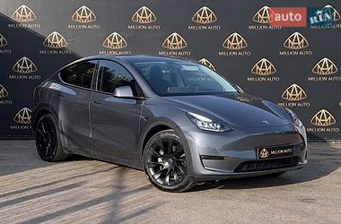 Tesla Model Y  2022