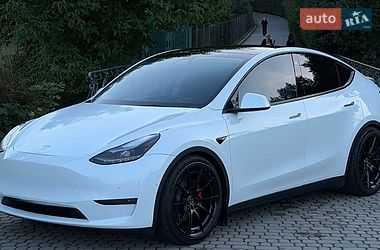 Tesla Model Y  2022