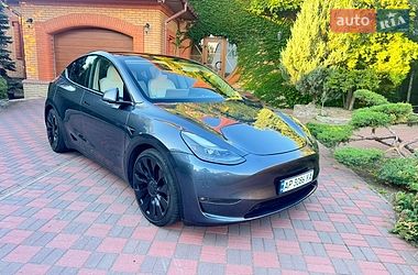 Tesla Model Y  2023