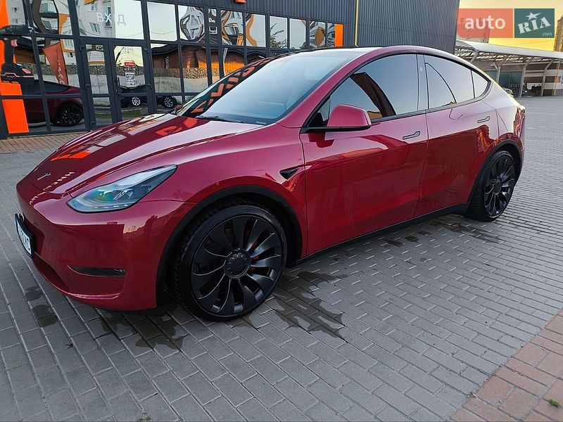 Tesla Model Y 2023