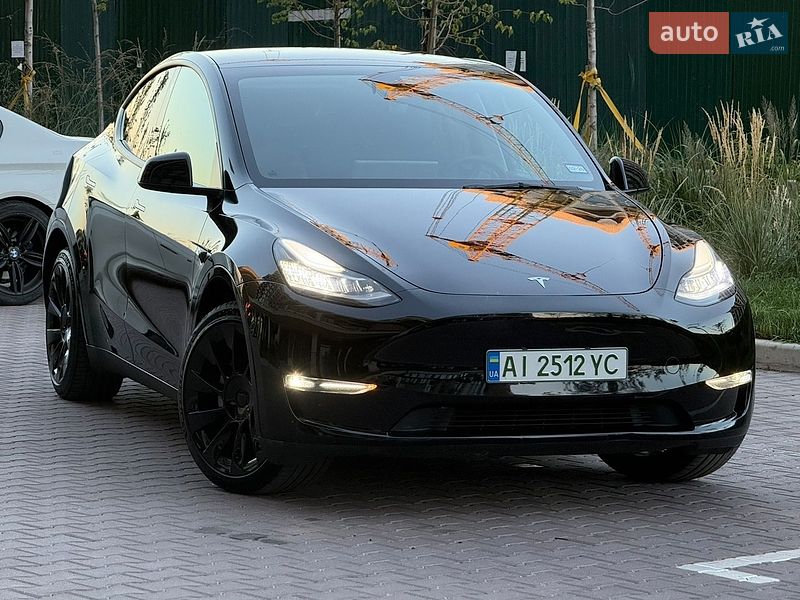 Внедорожник / Кроссовер Tesla Model Y 2023 в Киеве