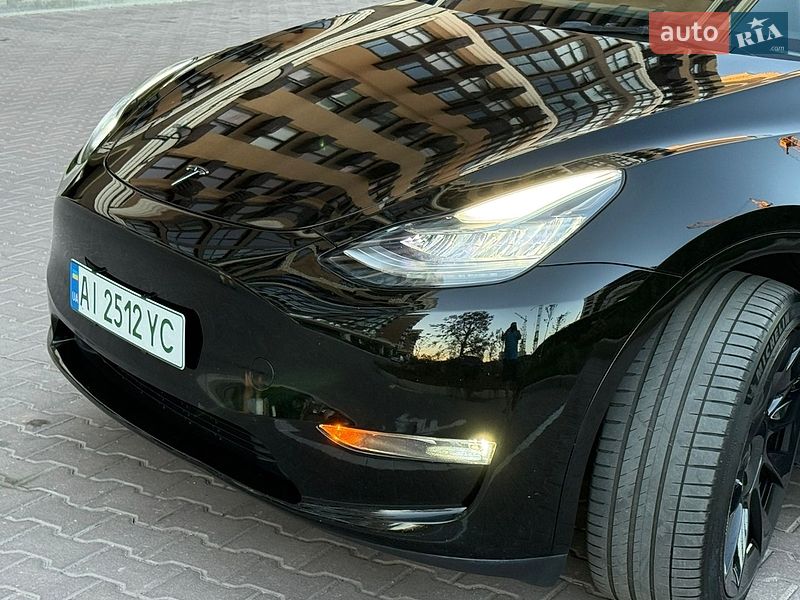 Внедорожник / Кроссовер Tesla Model Y 2023 в Киеве