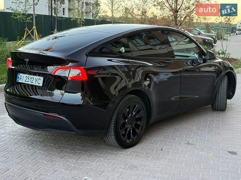 Внедорожник / Кроссовер Tesla Model Y 2023 в Киеве