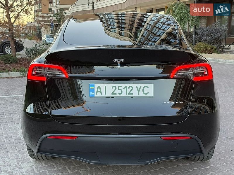 Внедорожник / Кроссовер Tesla Model Y 2023 в Киеве