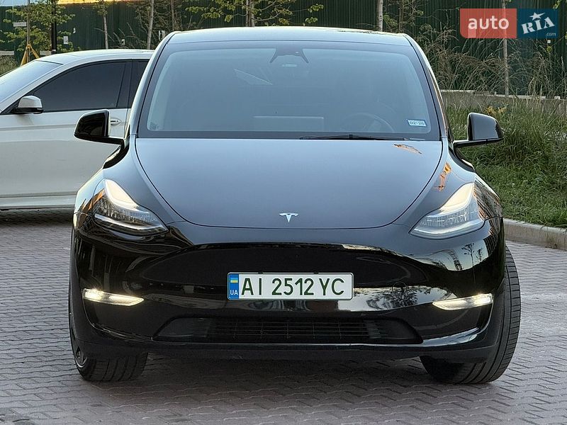 Внедорожник / Кроссовер Tesla Model Y 2023 в Киеве