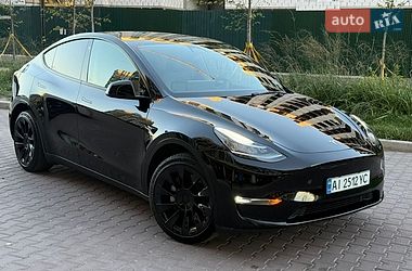 Внедорожник / Кроссовер Tesla Model Y 2023 в Киеве