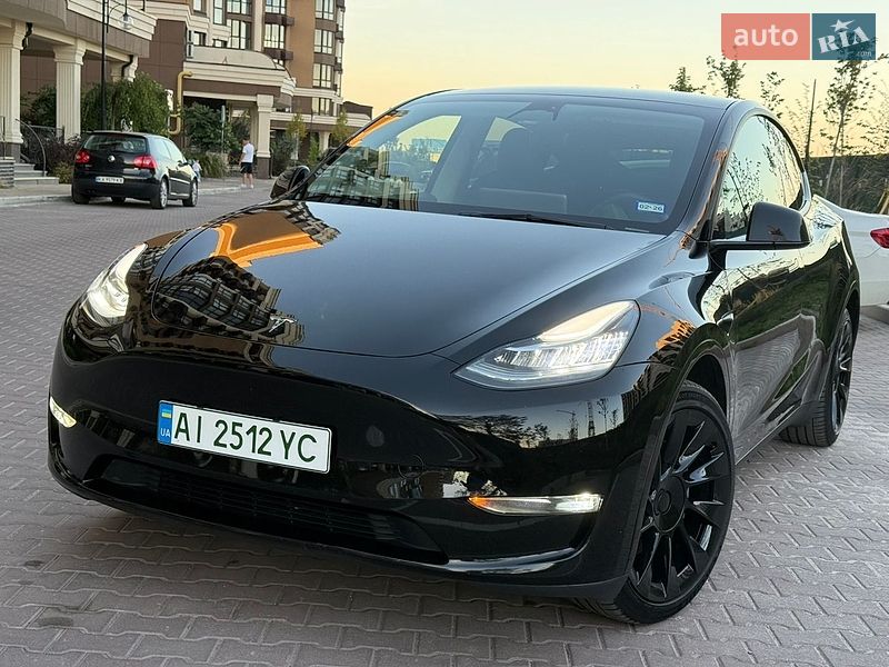 Внедорожник / Кроссовер Tesla Model Y 2023 в Киеве