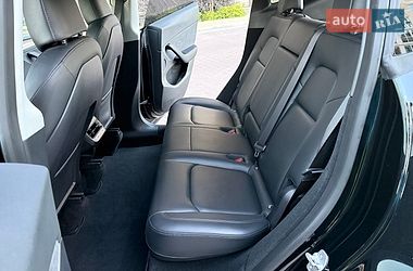 Внедорожник / Кроссовер Tesla Model Y 2023 в Киеве