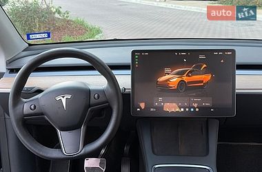 Внедорожник / Кроссовер Tesla Model Y 2023 в Киеве