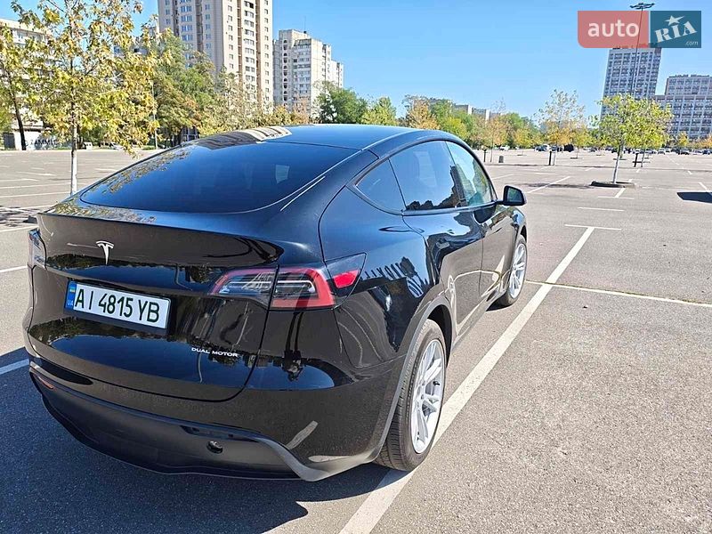 Внедорожник / Кроссовер Tesla Model Y 2023 в Киеве