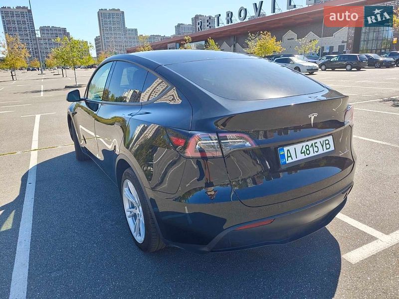 Внедорожник / Кроссовер Tesla Model Y 2023 в Киеве