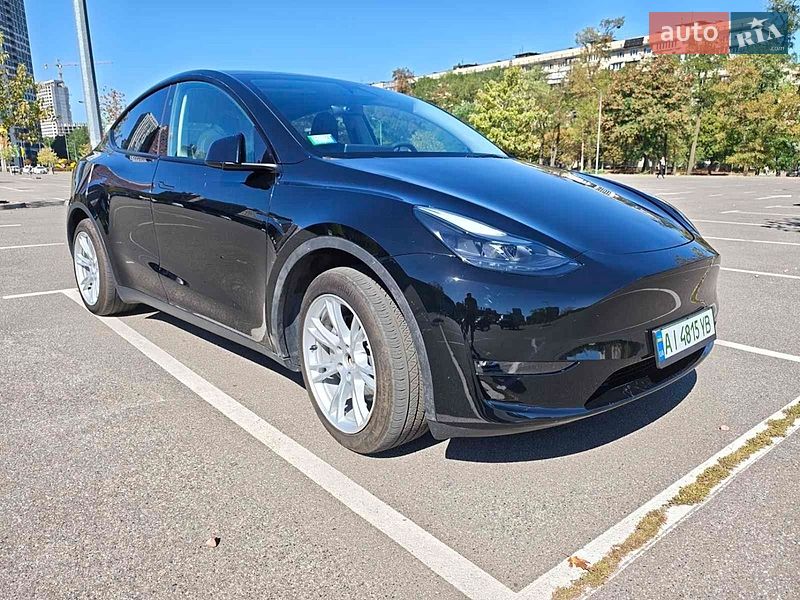 Внедорожник / Кроссовер Tesla Model Y 2023 в Киеве