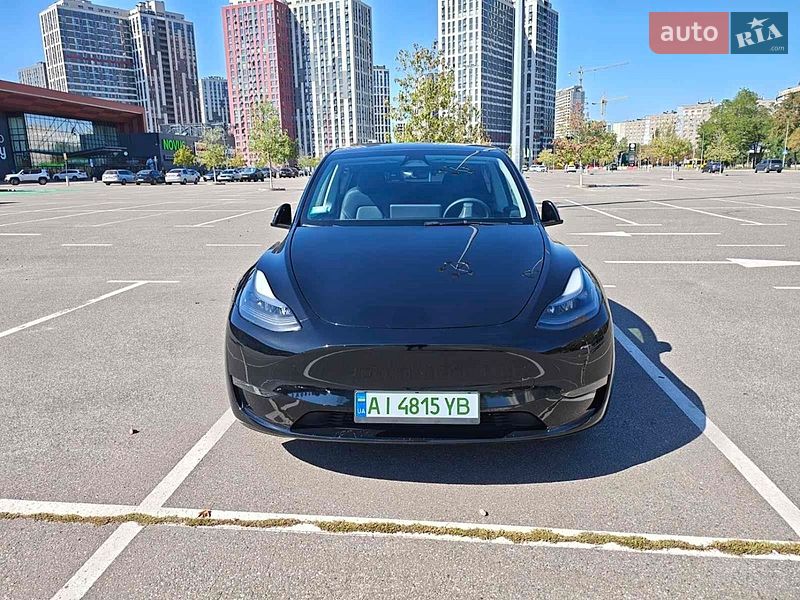 Внедорожник / Кроссовер Tesla Model Y 2023 в Киеве