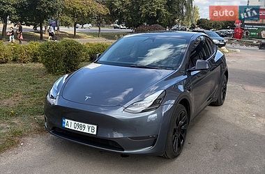 Tesla Model Y  2023