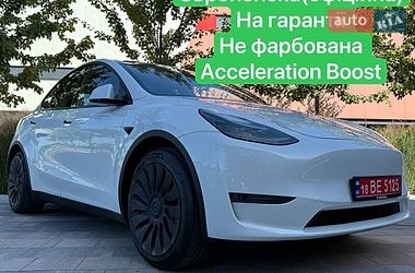 Tesla Model Y  2023