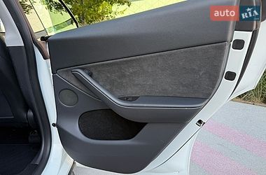 Позашляховик / Кросовер Tesla Model Y 2023 в Києві